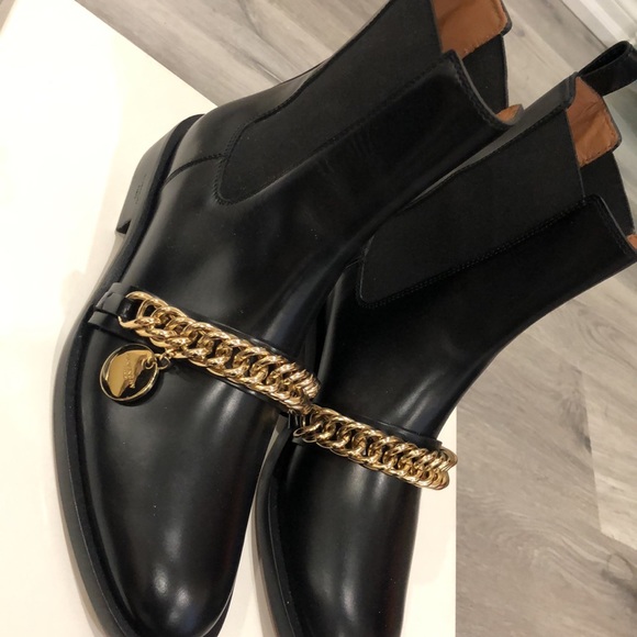 Givenchy Boots Size 37 last week for sale! - Picture 2 of 3